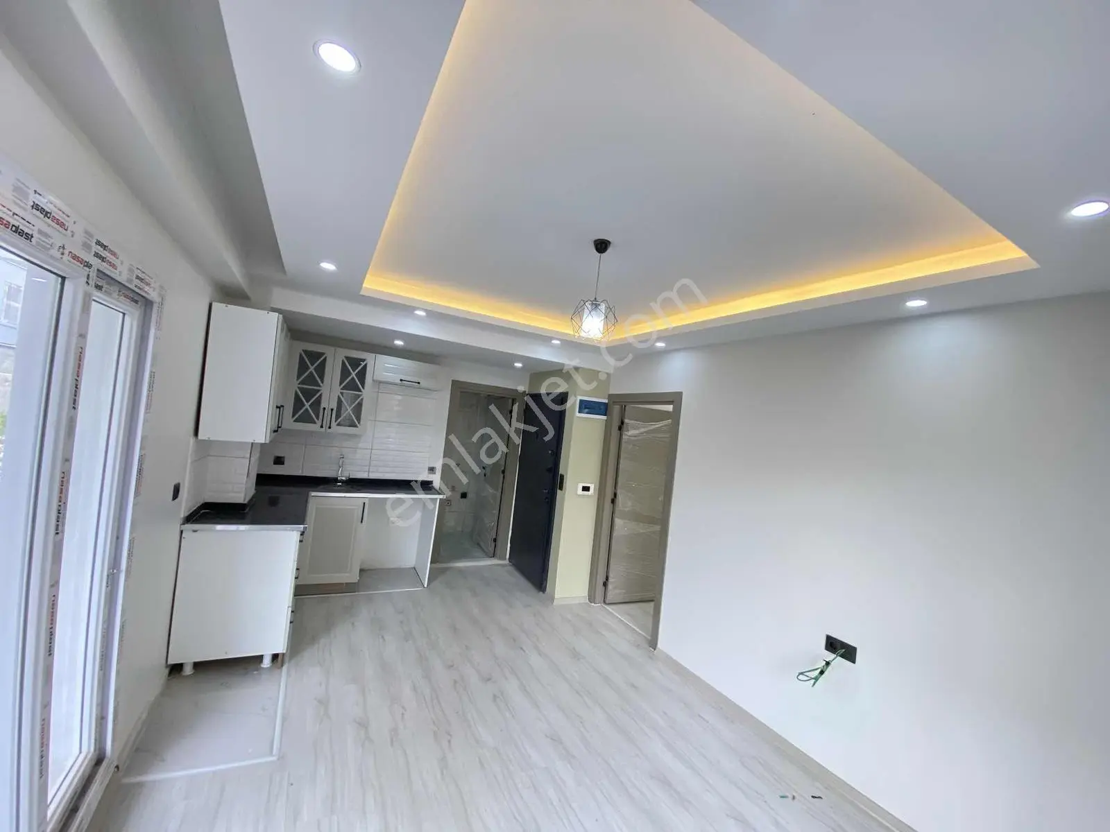 Yılmaz'dan İncırlık Yenımahalle'de Satılık 1+1 Girişkat E5yakın — fotoğraf 17