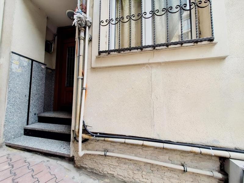 Şişli Ana Caddeye 2dk Balkonlu Saıtlık 1+1 Daire — fotoğraf 3