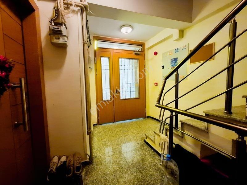 Şişli Ana Caddeye 2dk Balkonlu Saıtlık 1+1 Daire — fotoğraf 7
