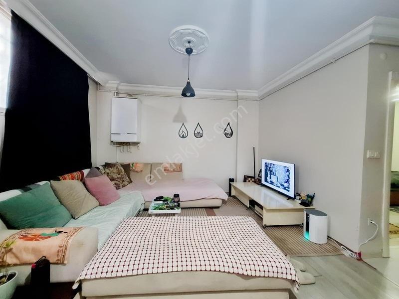 Şişli Ana Caddeye 2dk Balkonlu Saıtlık 1+1 Daire — fotoğraf 10