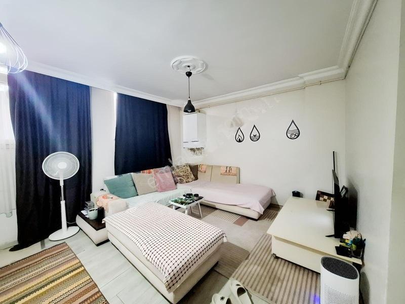 Şişli Ana Caddeye 2dk Balkonlu Saıtlık 1+1 Daire — fotoğraf 11