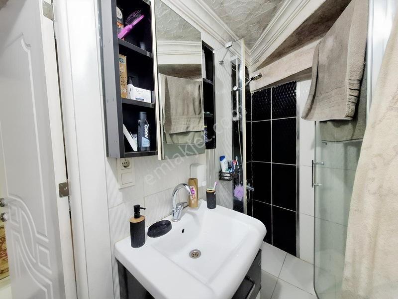 Şişli Ana Caddeye 2dk Balkonlu Saıtlık 1+1 Daire — fotoğraf 30