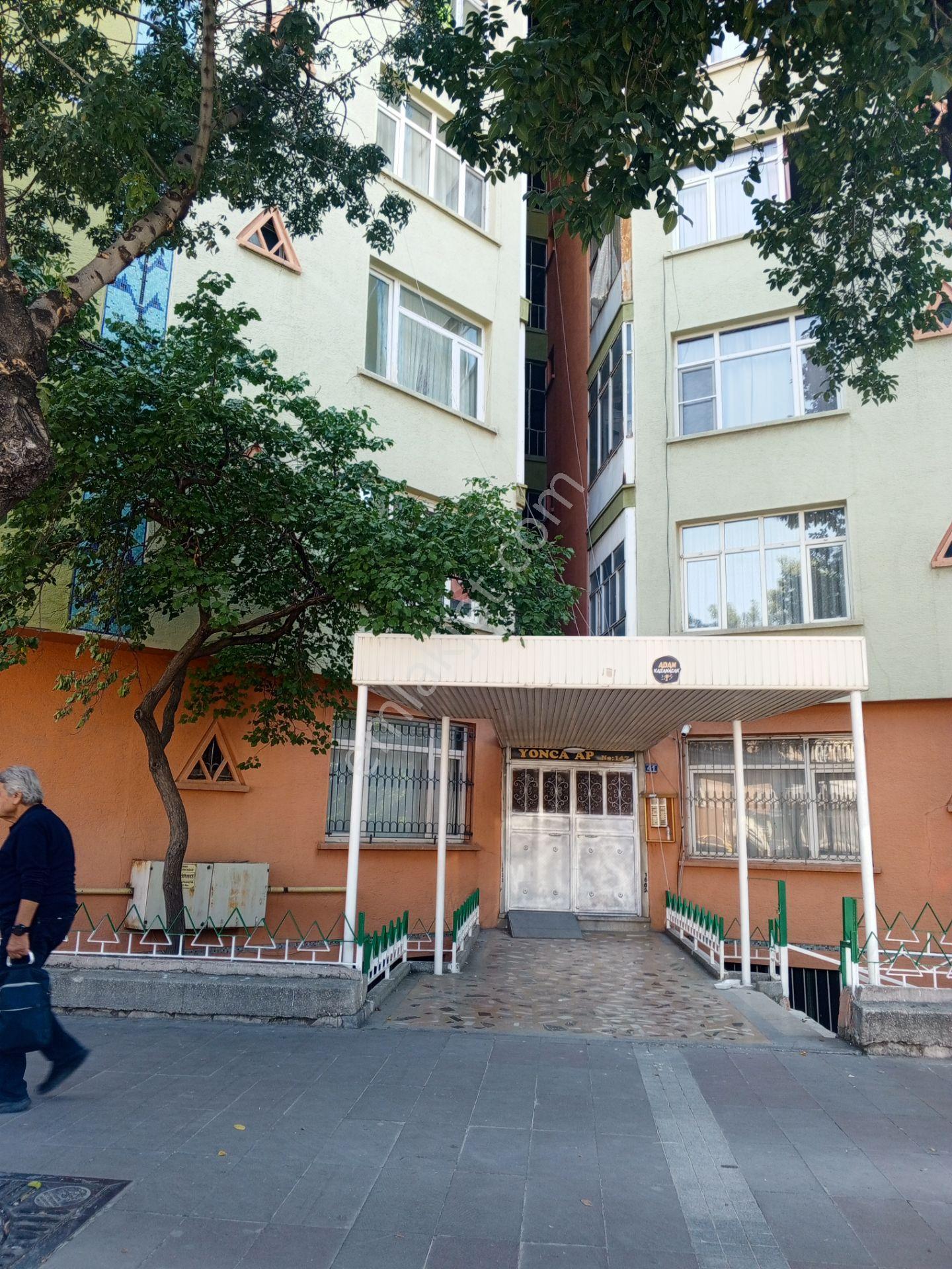 Konya Meram Abdülaziz Mah. 136 M2 2+1 Satılık Hesaplı Daire — fotoğraf 3