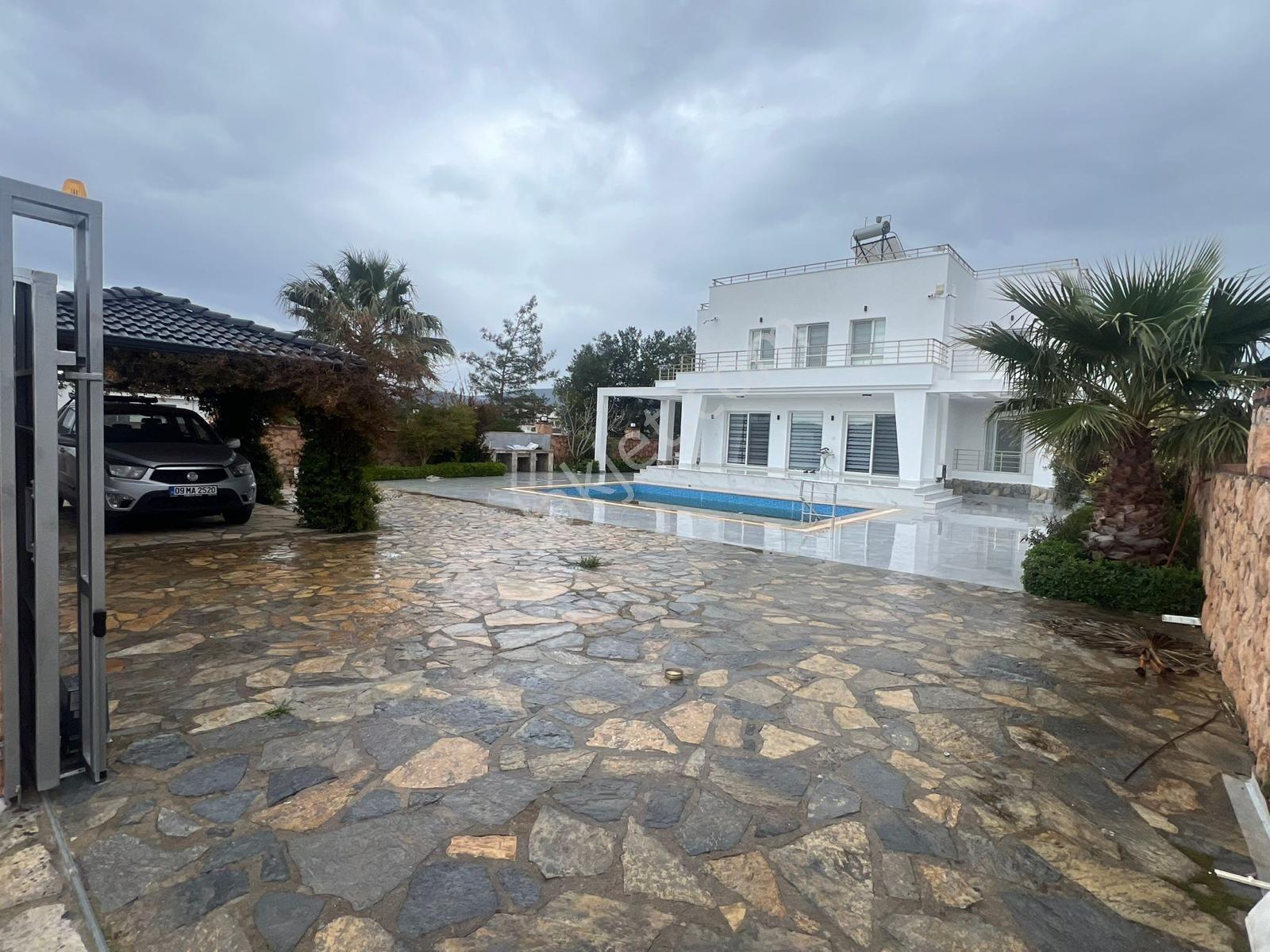 Didim Efeler Mahallesi'nde Havuzlu 4+1 Satılık Villa — fotoğraf 20