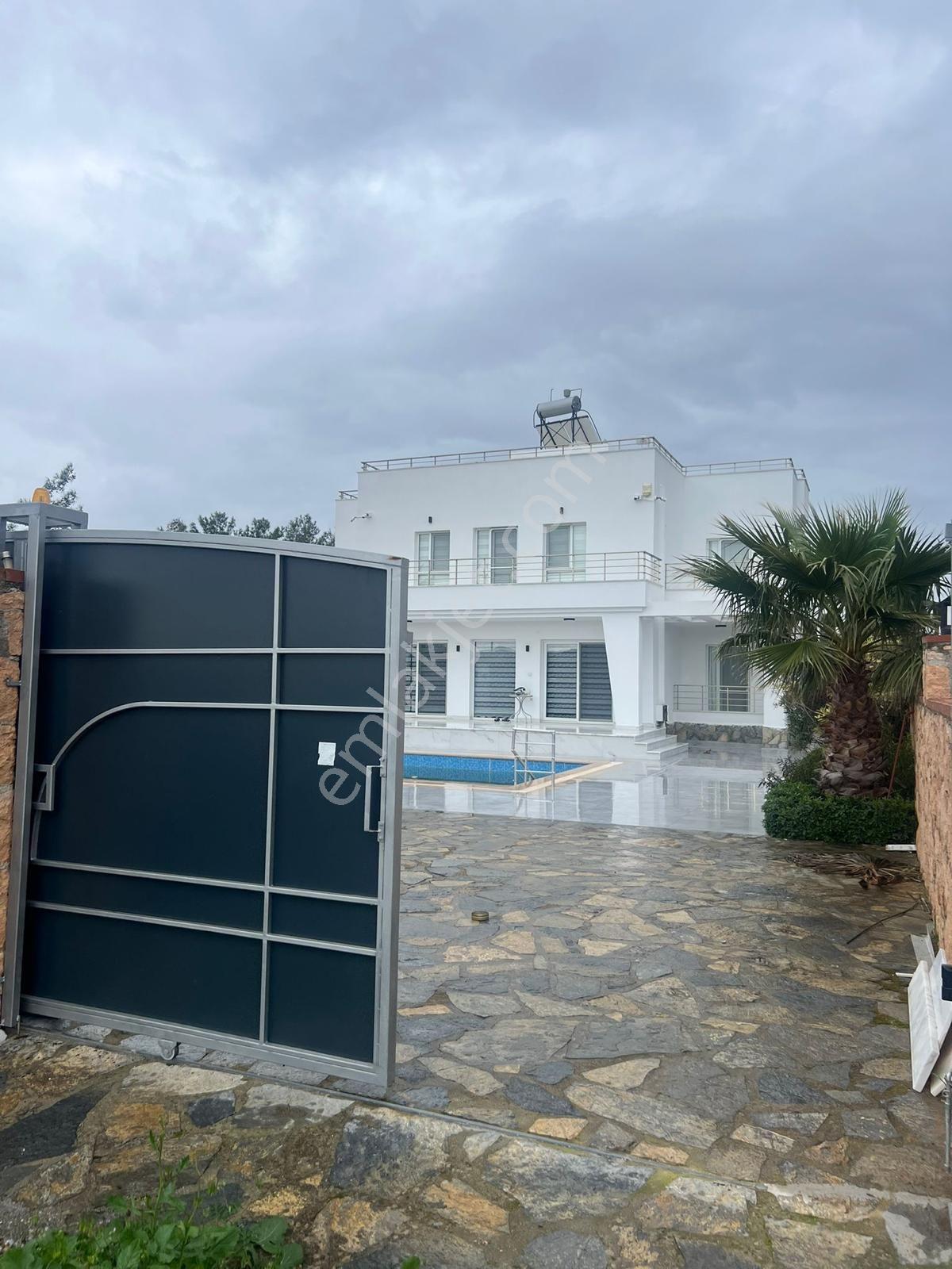 Didim Efeler Mahallesi'nde Havuzlu 4+1 Satılık Villa — fotoğraf 31