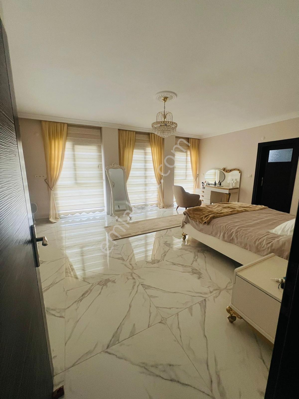 Didim Efeler Mahallesi'nde Havuzlu 4+1 Satılık Villa — fotoğraf 35