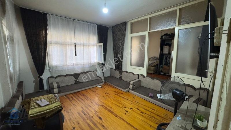 Turan Mah Geniş Yatırıma Uygun Fırsat Satılık Daire Ara Kat