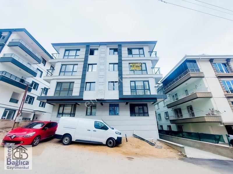 Bağlum Merkezde "0" Oturuma Hazır Ara Kat 2+1 Satılık Daire