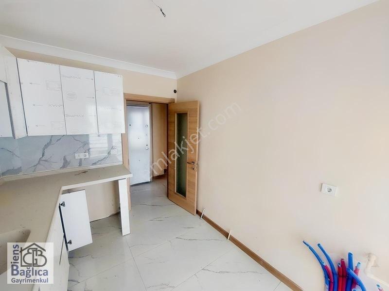 Bağlum Merkezde "0" Oturuma Hazır Ara Kat 2+1 Satılık Daire — fotoğraf 4