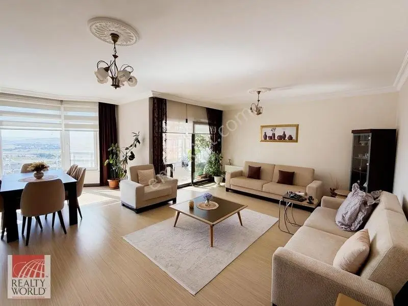 Turkuaz Da İyi Konumda Manzaralı Ön Ve Güneşli Satılık 4+1 Daire — fotoğraf 3