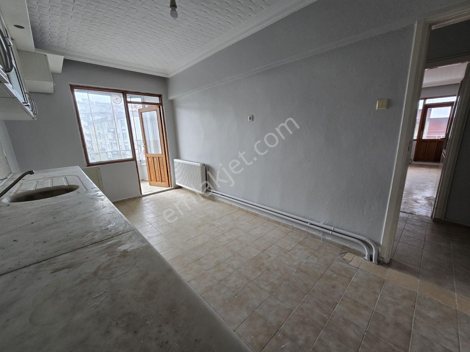 İlkadım'da Acil Satılık 3+1 Fırsat Daire — fotoğraf 9