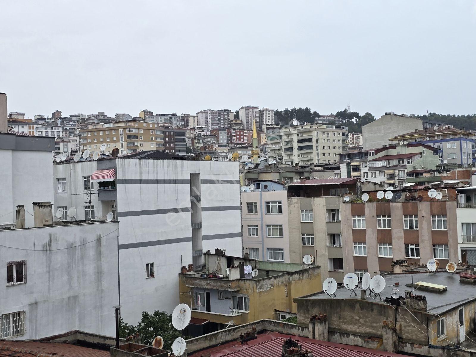 İlkadım'da Acil Satılık 3+1 Fırsat Daire — fotoğraf 23