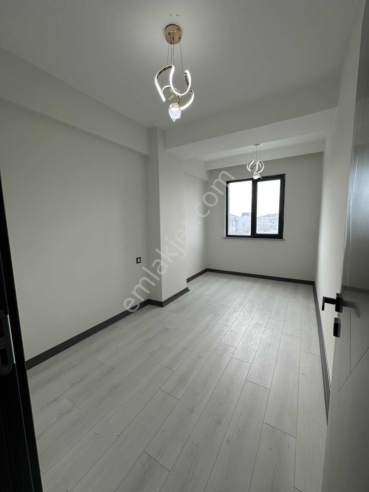 Acil Satlık Bahçelievler De 2+1 Ultra Lüks — fotoğraf 6