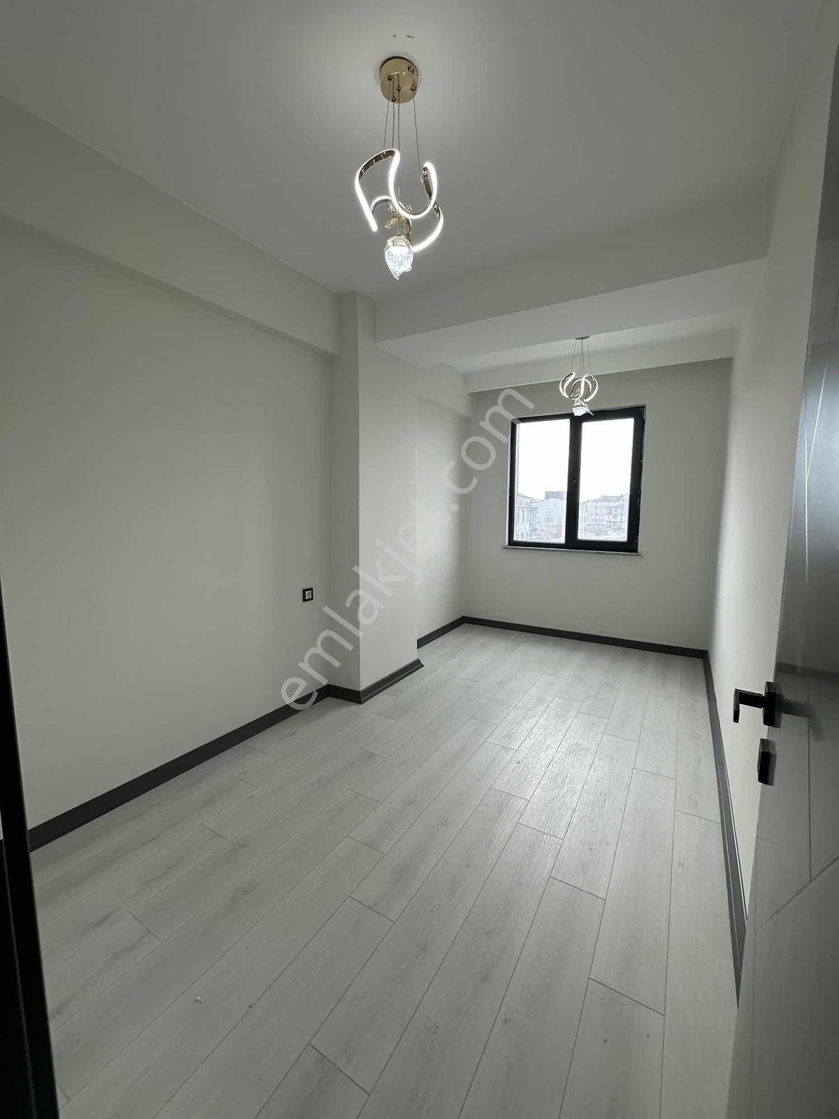 Acil Satlık Bahçelievler De 2+1 Ultra Lüks — fotoğraf 7