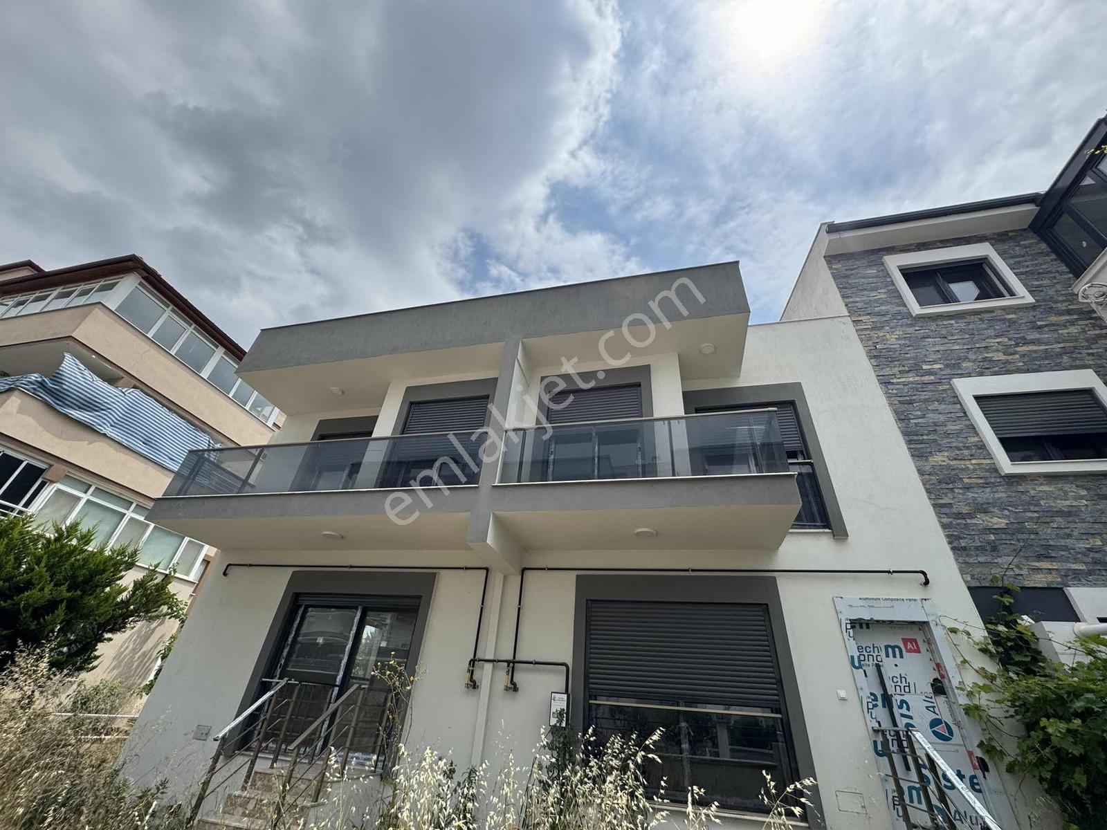 Menderes Coldwell Banker Poyraz'dan Muhteşem Konum 4+1 Villa