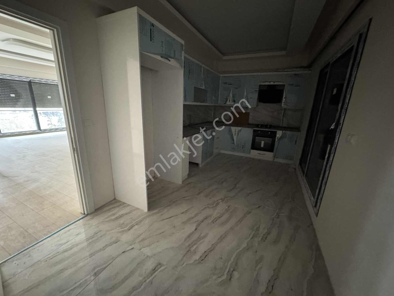 Menderes Coldwell Banker Poyraz'dan Muhteşem Konum 4+1 Villa — fotoğraf 4