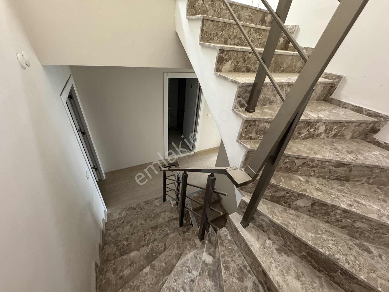 Menderes Coldwell Banker Poyraz'dan Muhteşem Konum 4+1 Villa — fotoğraf 7