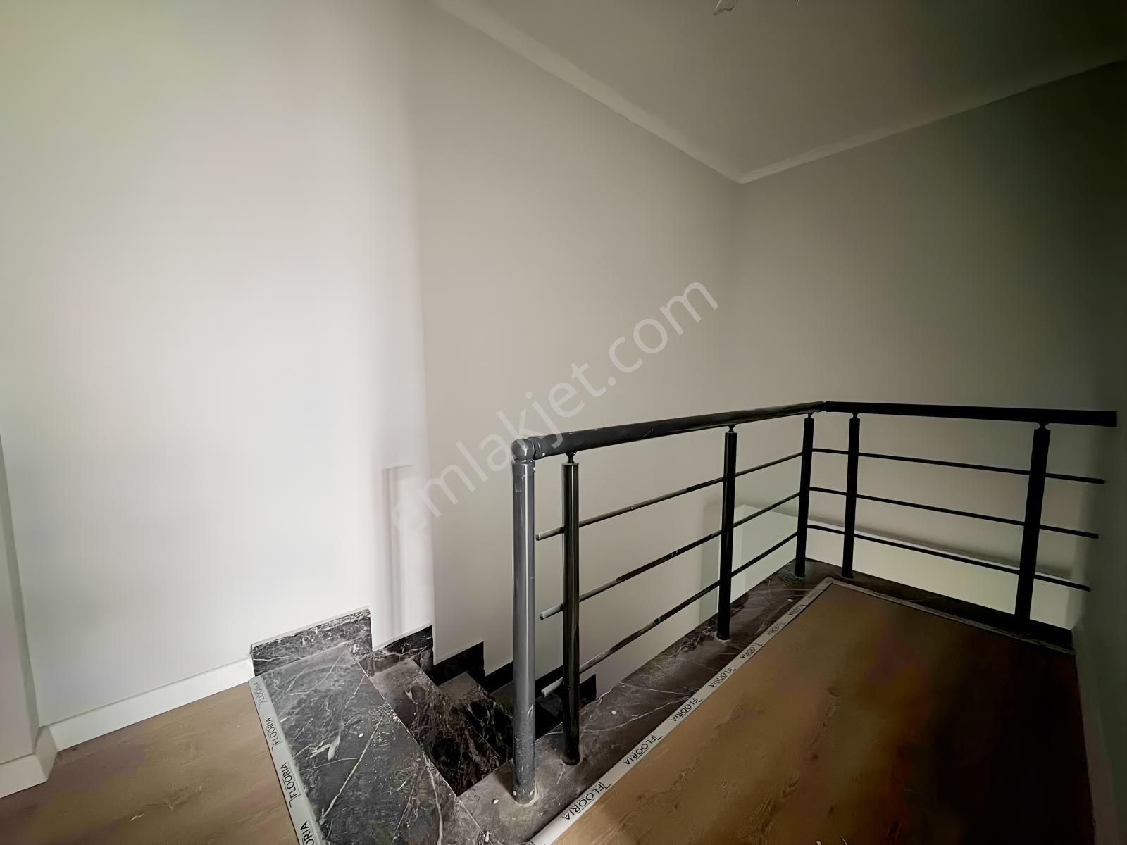Sıfır, Havuzlu Sitede , 90 M2 Net , 1+1 Dubleks Daire — fotoğraf 19