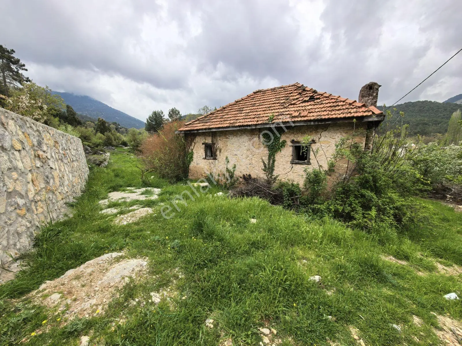 Fethiye Nif Mah'de Müstakil Köy Evi