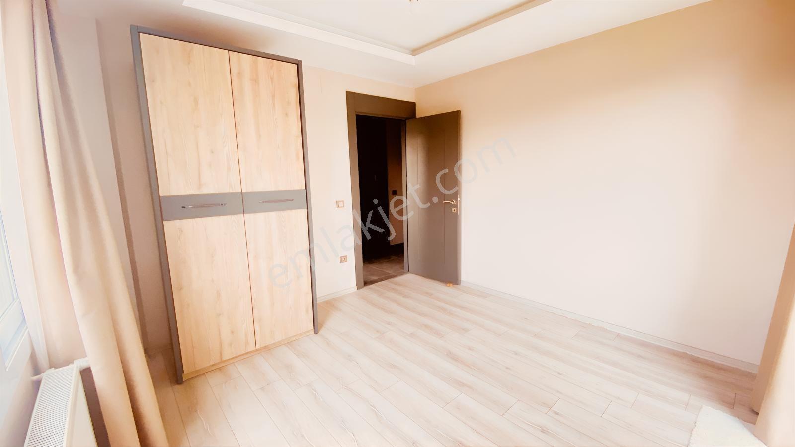 Remax Toros'tan Çıftlıkköy Zeytinkent'te Geniş 2+1 — fotoğraf 7