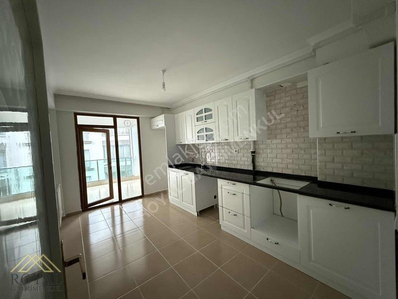 Royal'den Hillside Sitesi 3. Kat Satılık 3+1 — fotoğraf 8