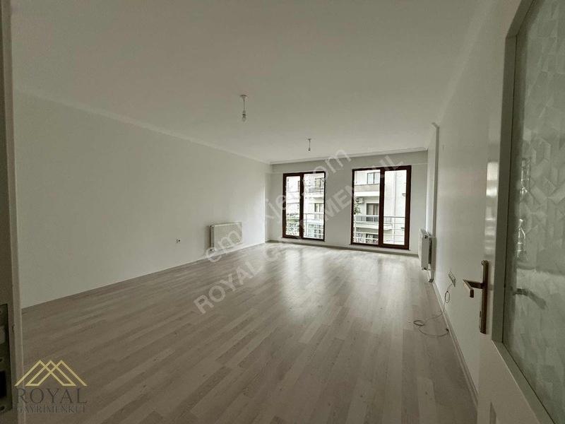 Royal'den Hillside Sitesi 3. Kat Satılık 3+1 — fotoğraf 12