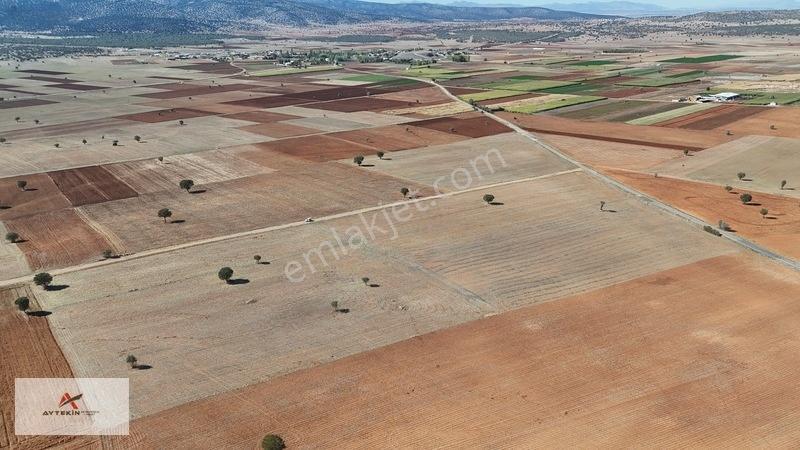 Yola Sıfır 2.472 M²! Tarım Yap, Yatırımını Toprağa Yap