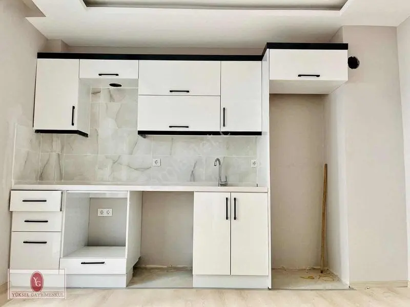 Yetki Yükselden Hafta Fırsatı! Ön Cephe Lüx Satılık 1+1 Daire — fotoğraf 2