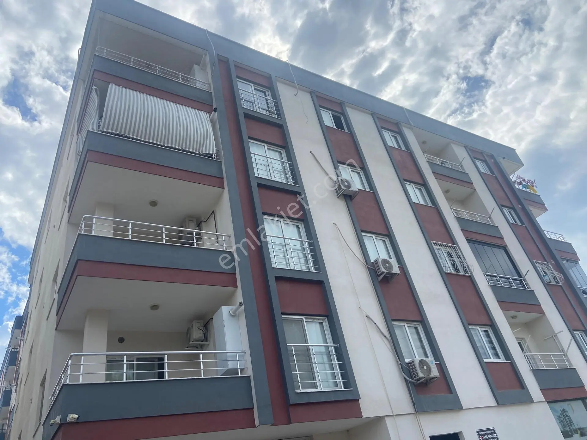 Tarsus Atatürk Mahallesi'nde Satılık Daire 3+1 — fotoğraf 2