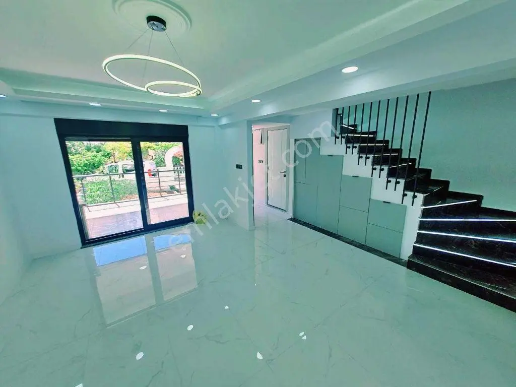 Uytundan Güre Fenerde Denize 150 Metre Bahçeli 4+1 Villa — fotoğraf 6