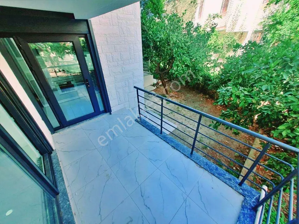 Uytundan Güre Fenerde Denize 150 Metre Bahçeli 4+1 Villa — fotoğraf 23