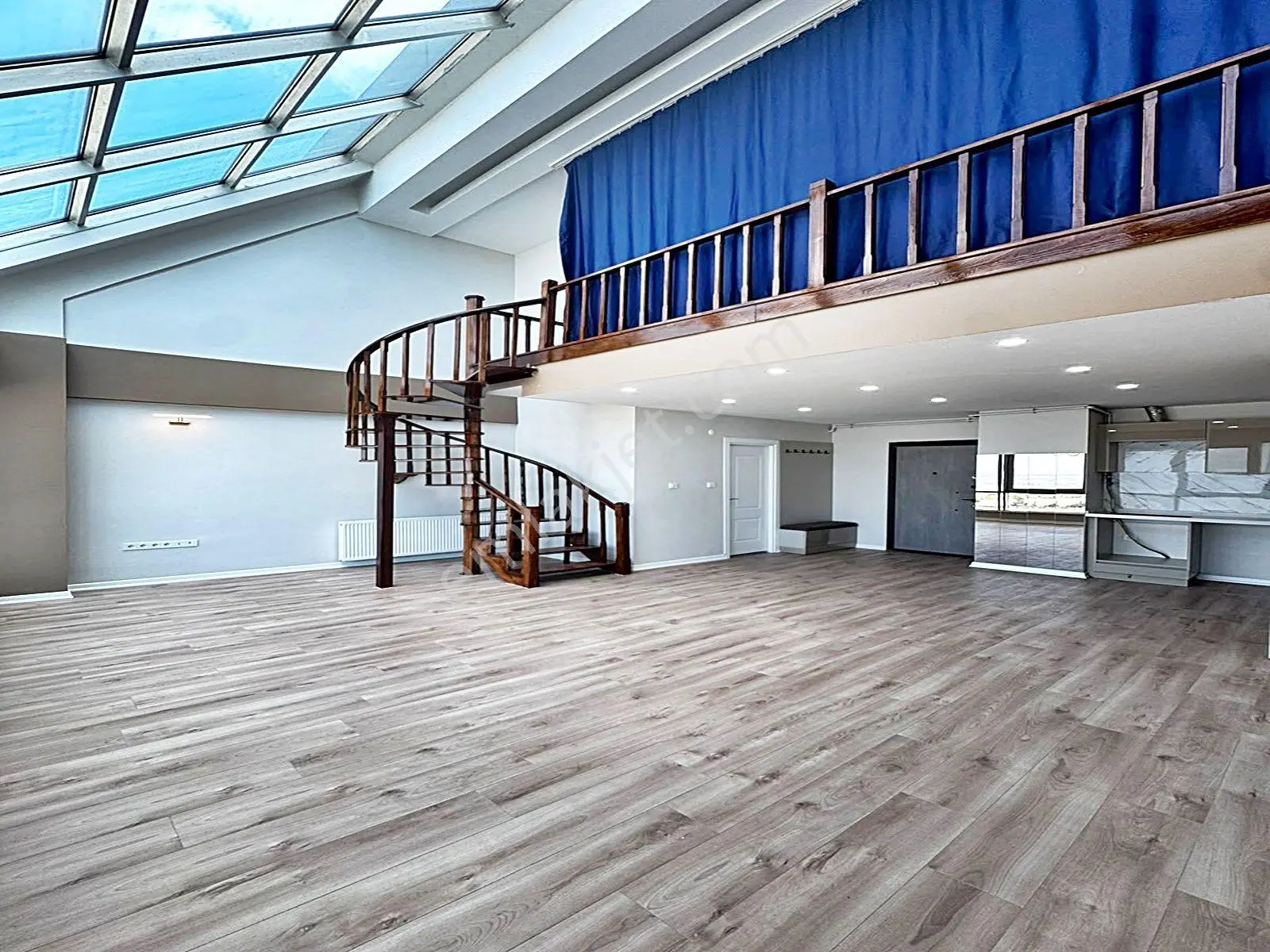 Yıldırım Yapı'dan Metrobüse 5 Dk. Deniz Manzaralı Emsalsiz Krediye Uygun Satılık Loft Daire!!! — fotoğraf 7