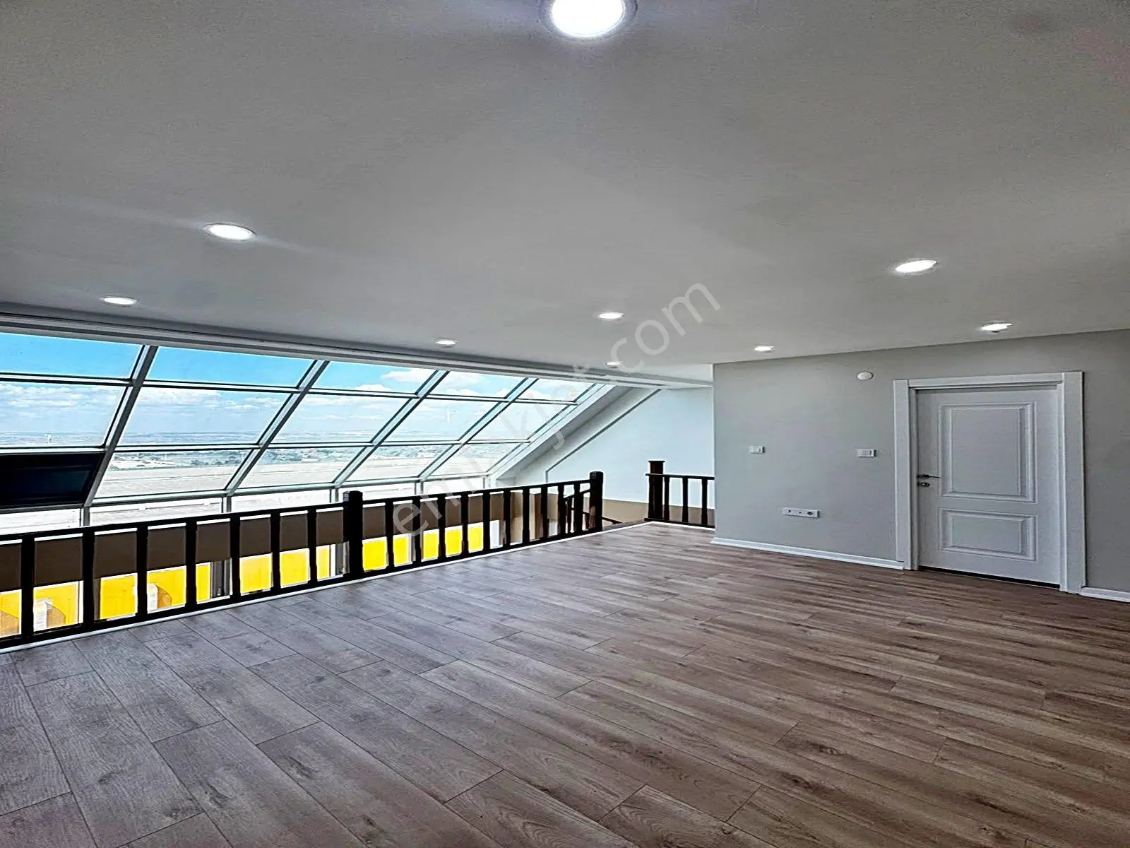 Yıldırım Yapı'dan Metrobüse 5 Dk. Deniz Manzaralı Emsalsiz Krediye Uygun Satılık Loft Daire!!! — fotoğraf 17