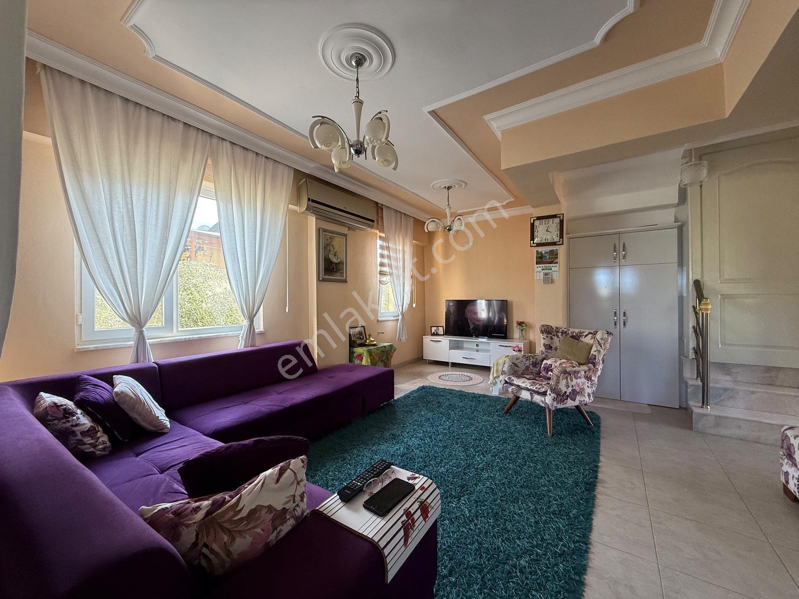 Edremit Avcılarda Site İçerisinde 4+2 Satılık Villa — fotoğraf 7