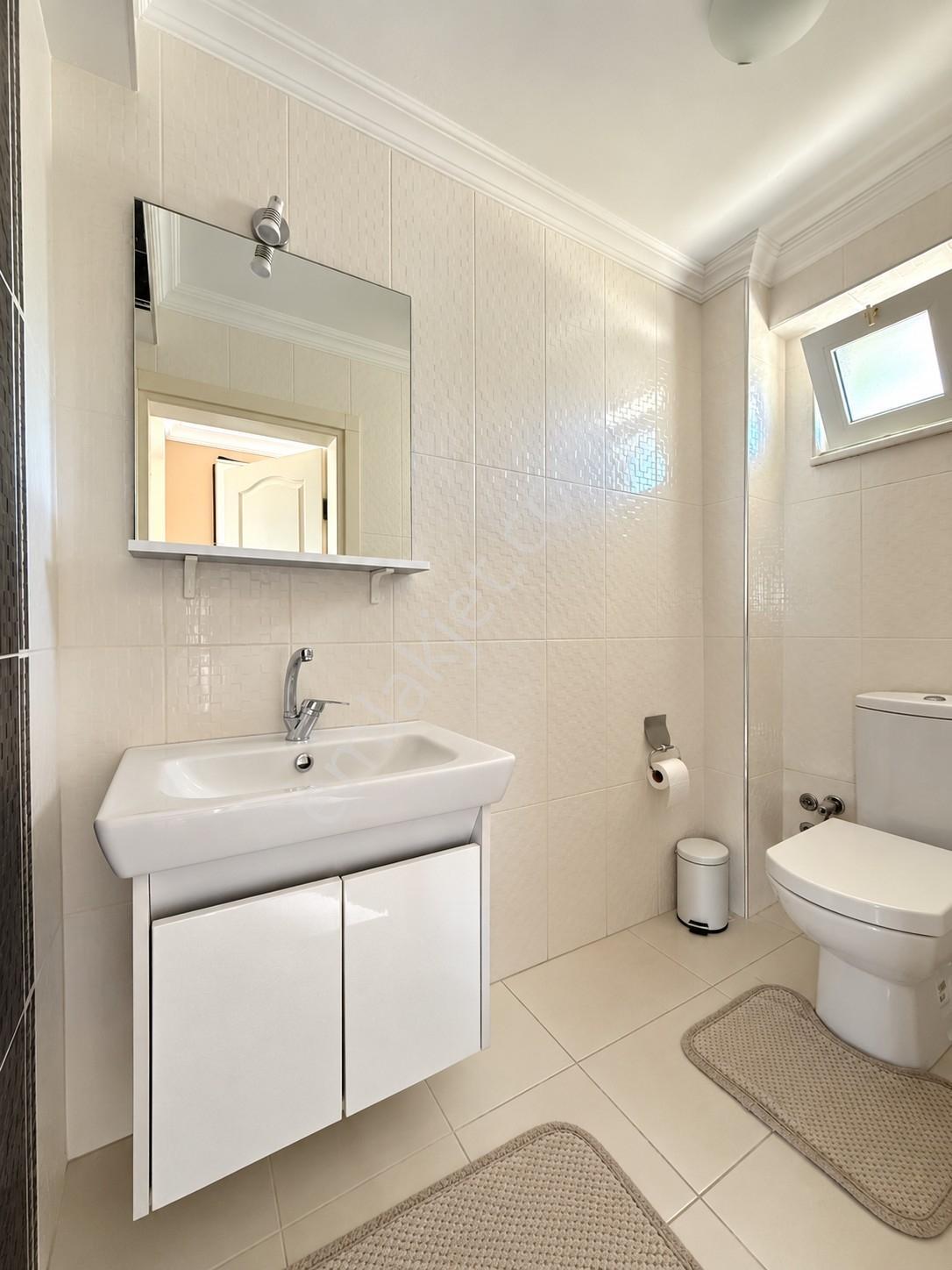 Edremit Avcılarda Site İçerisinde 4+2 Satılık Villa — fotoğraf 12