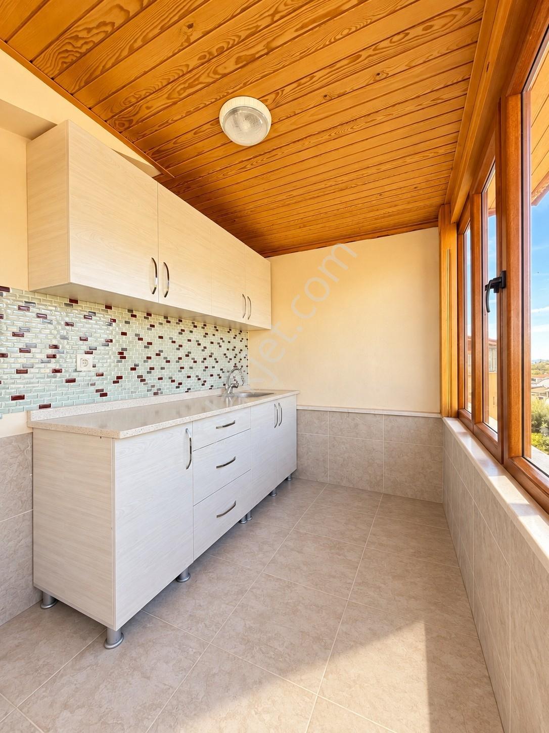 Edremit Avcılarda Site İçerisinde 4+2 Satılık Villa — fotoğraf 23
