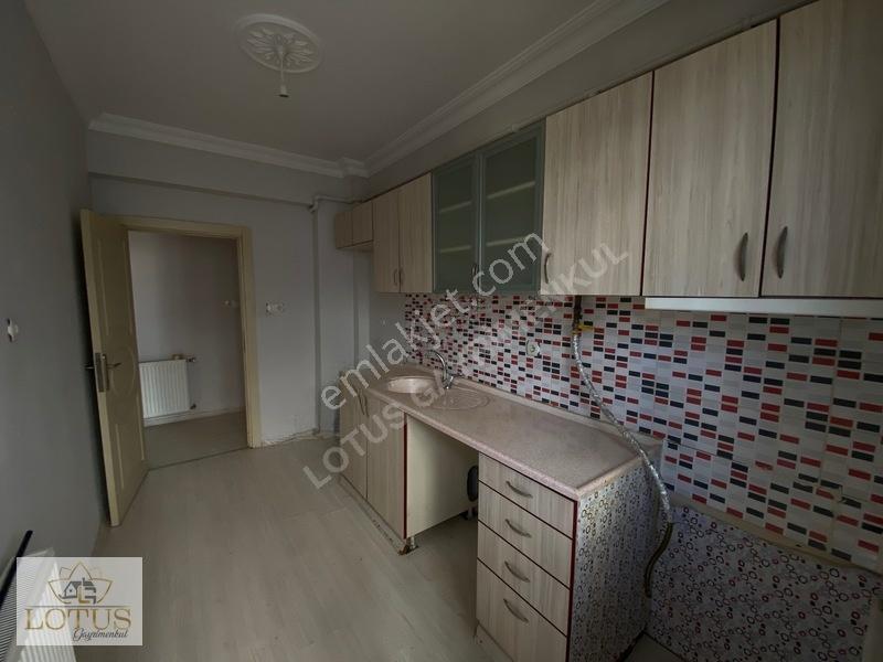 Derince Sırrıpaşa Merkezi Konum 2+1 Yüksek Giriş Satılık Daire