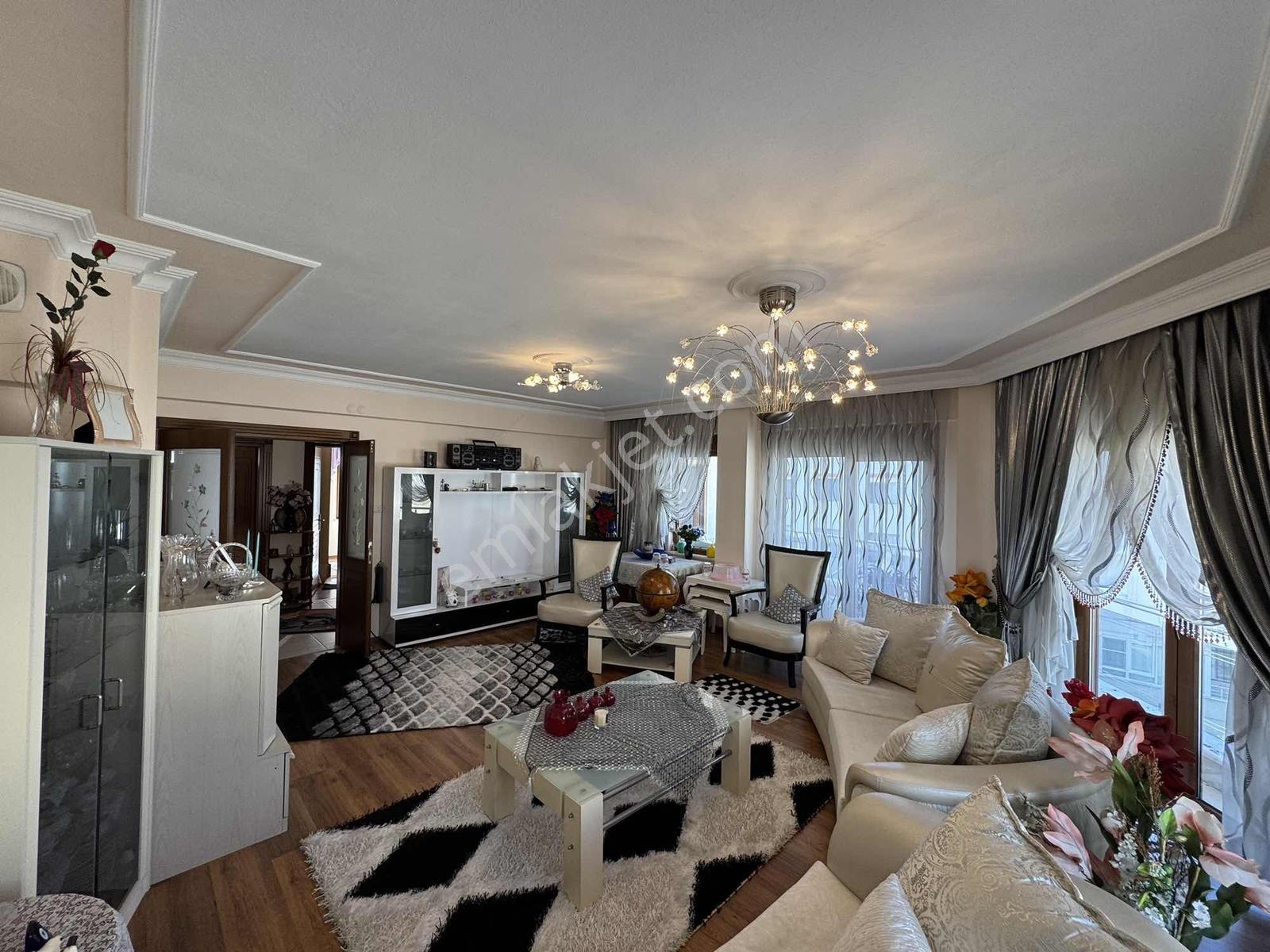 Güçlü Kardeşlerden Denize 150m Fırsat Konumda 3+1 Daire — fotoğraf 11