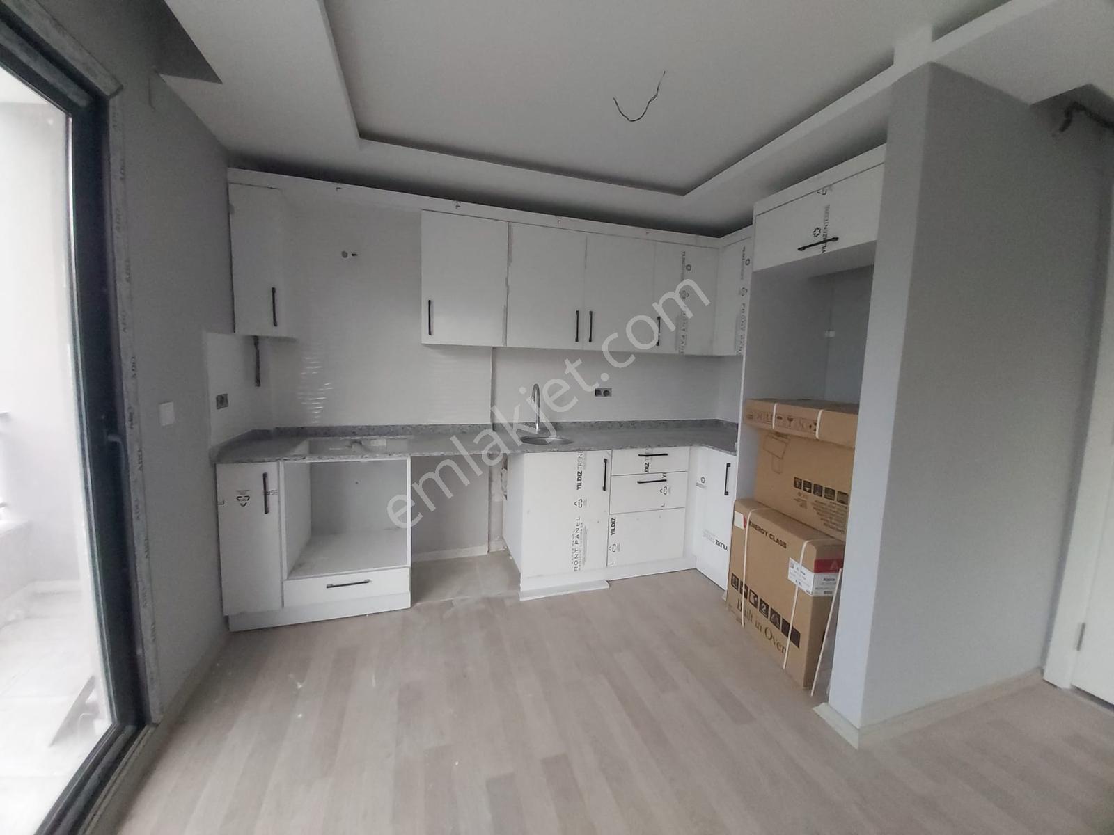 Huzurevlerinde Sıfır İçi Yapılı 2+1 Satılık Daire