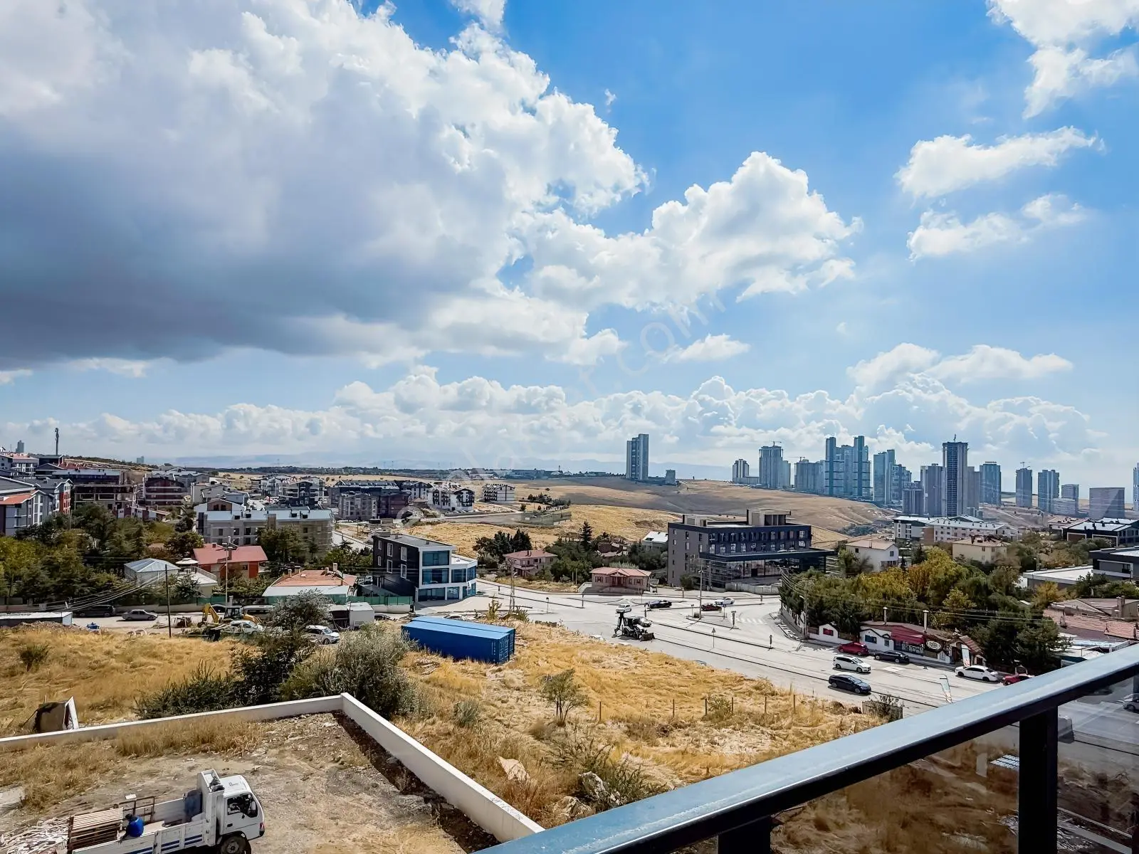 Taşpınar Krediye Uygun Sitede Şehir Manzaralı Satılık 4+1 Daire