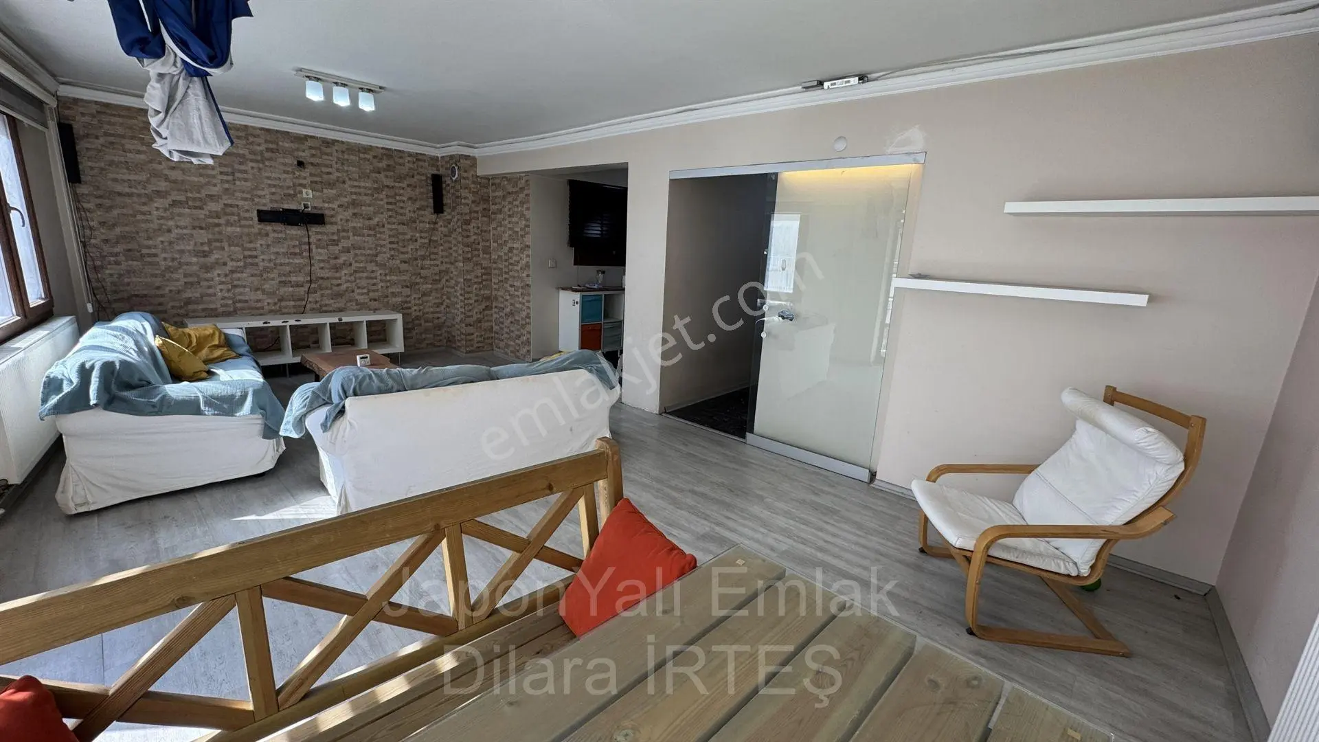 Küçükyalı’da Ara Kat İçi Yapılı Satılık Daire — fotoğraf 4