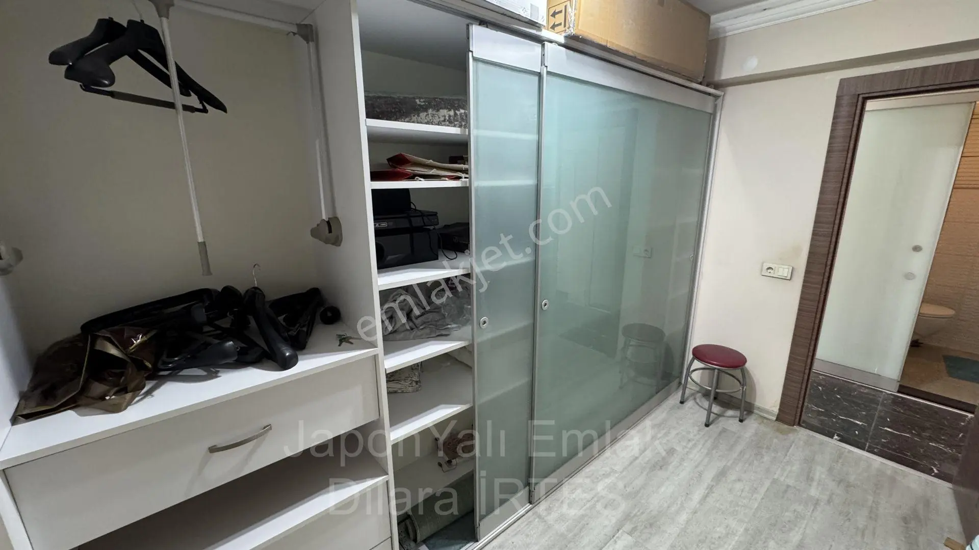 Küçükyalı’da Ara Kat İçi Yapılı Satılık Daire — fotoğraf 23