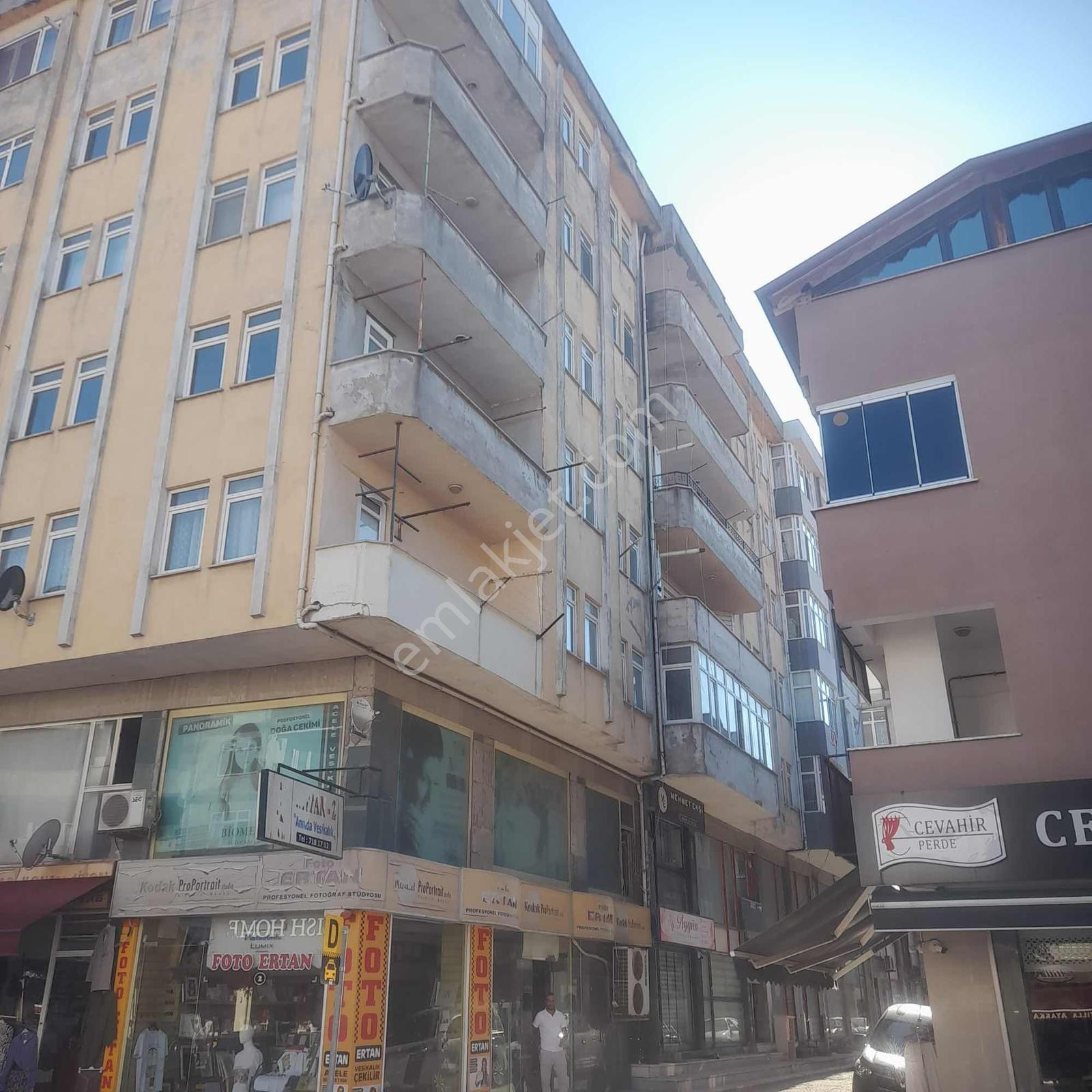 Karasu Merkezde Satılık 2+1 Daire