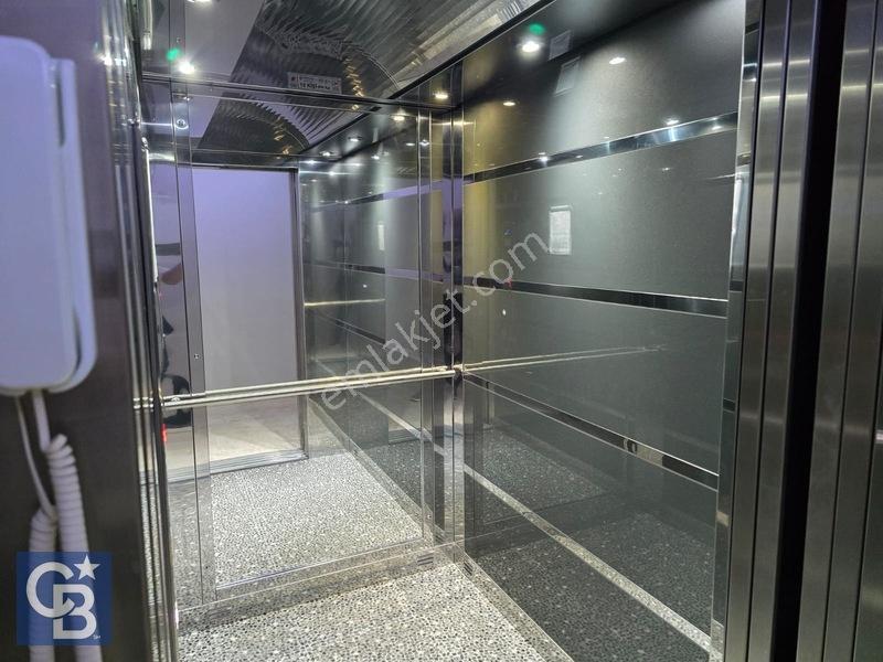 Cb Odak'tan Çiğli'de Havuzlu Sitede Satılık Eşyalı 1+1 Daire! — fotoğraf 7