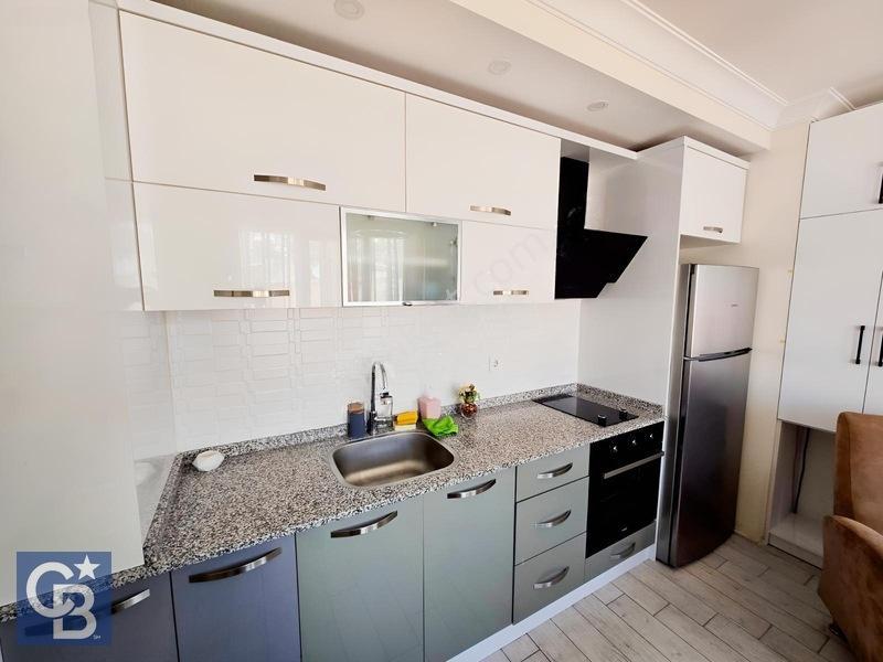 Cb Odak'tan Çiğli'de Havuzlu Sitede Satılık Eşyalı 1+1 Daire! — fotoğraf 12