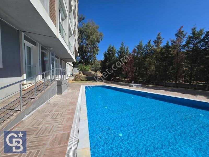 Cb Odak'tan Çiğli'de Havuzlu Sitede Satılık Eşyalı 1+1 Daire! — fotoğraf 24
