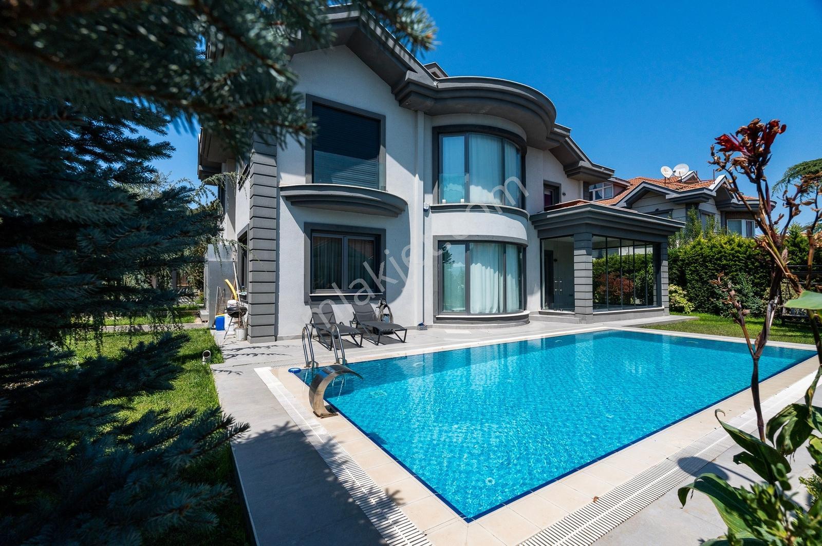Nilüfer Özlüce 19 Mayıs Mahallesi Satılık 5+1 Villa