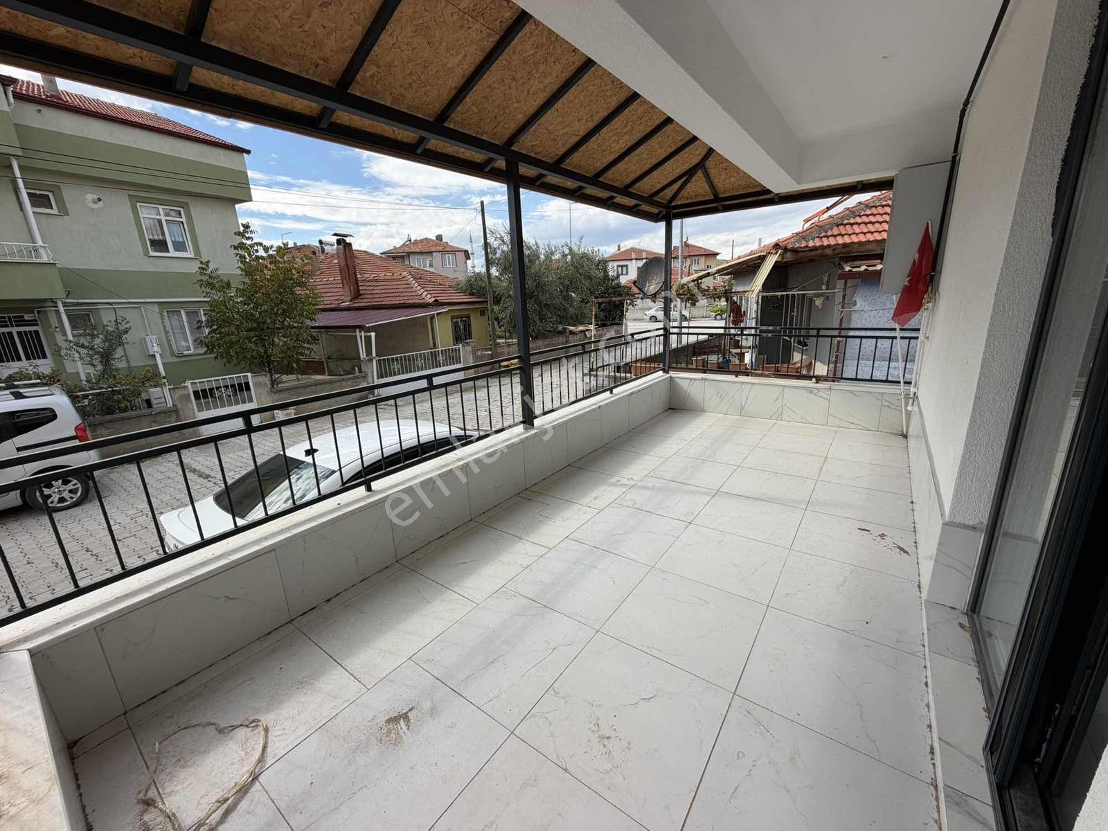 Çivril Çarşı Merkezde Heryere Yürüme Mesafesinde Satılık Daire.. — fotoğraf 5