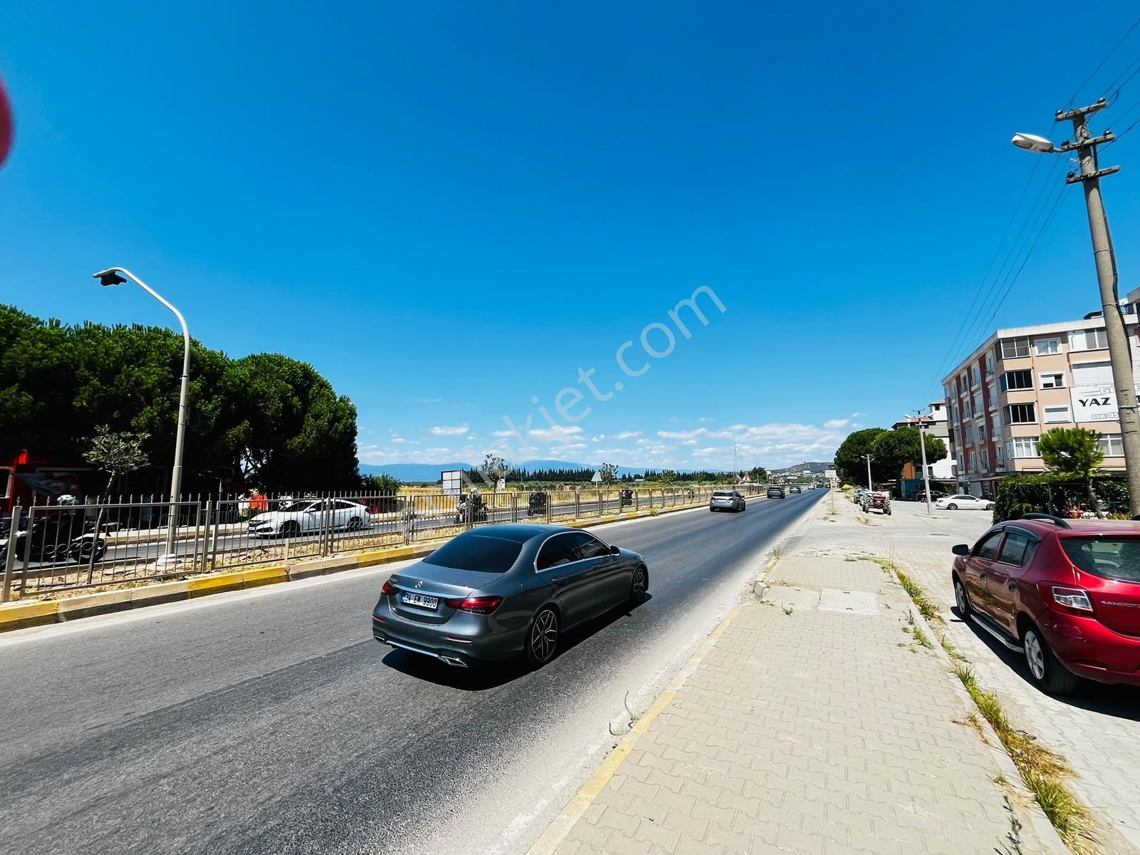 Demir Gayrımenkul'den Hastane Bölgesinde Ara Kat Geniş 3+1 Daire — fotoğraf 29