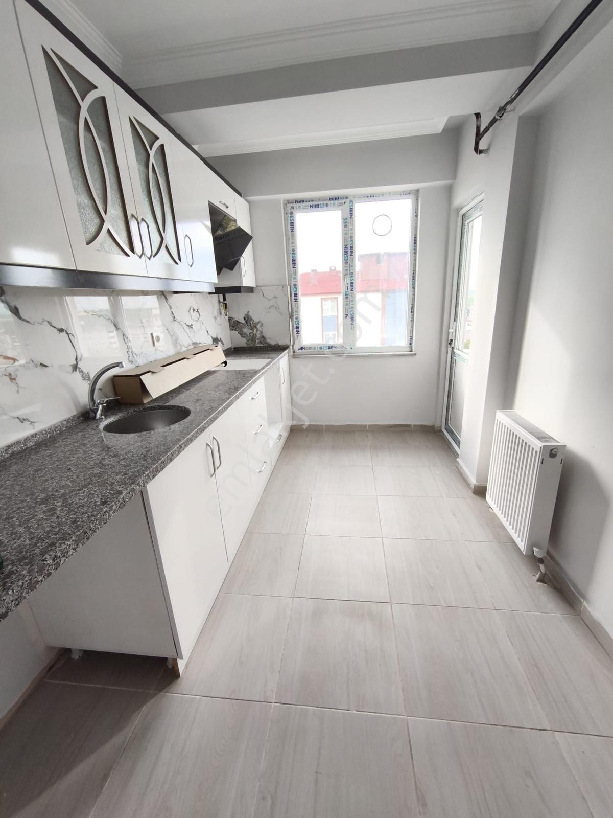 Çorlu Ulaşta Aile Apartmanında Satılık 2+1 Daire